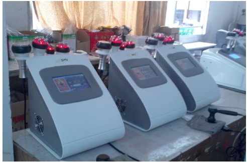 machine de cavitation de laser Lipo de la diode 650nm, grosse onde entretenue de machine de cavitation d'ultrason
