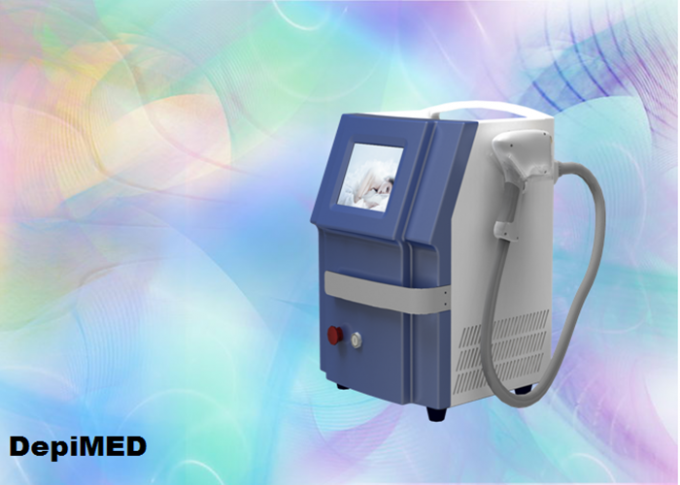 Machine multifonctionnelle Fluence réglable d'épilation de laser de diode de rajeunissement