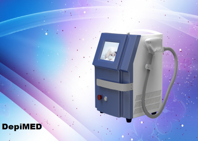 La douleur de la machine 808nm d'épilation de laser de diode de SHR libèrent avec le moniteur d'affichage à cristaux liquides