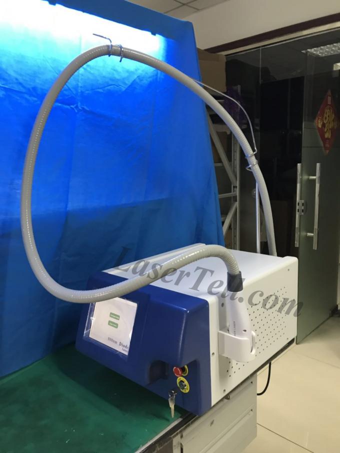 La nouvelle fibre 808nm a couplé la machine d'épilation de laser de diode/laser de diode